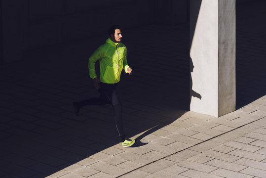 Running am Flughafen BER in Berlin