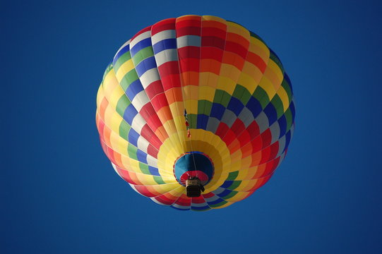 Montgolfi&egrave;re multicolore