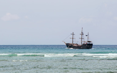 People are sailing on the Pacific Ocean