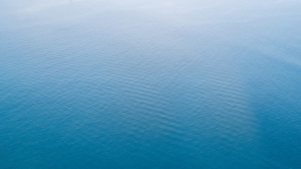 Fototapeta na wymiar Beautiful blue ocean