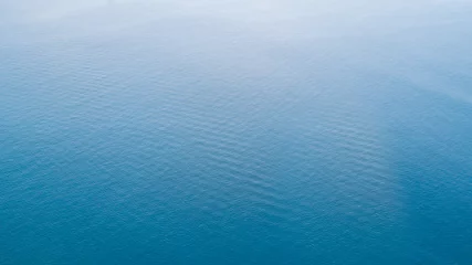 Foto op Plexiglas Oceaan golf Beautiful blue ocean