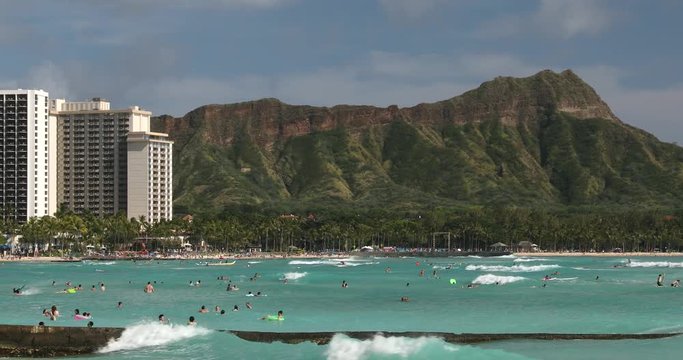 Waikiki beach and Diamond Head Crater in Honolulu