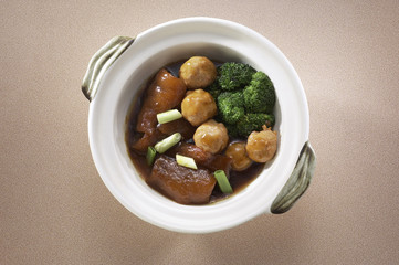 Braised sea cucumber and meat balls