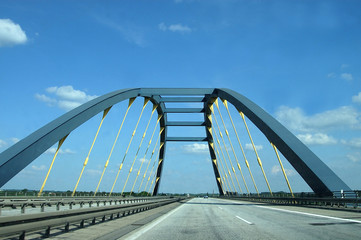 neue Autobahnbrücke auf der A14