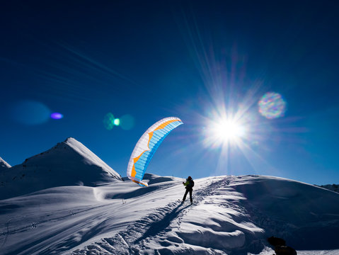 Paraski, extreme mountain sport