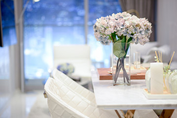 table setting with flowers