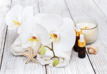 Fototapeta na wymiar Spa products with orchids