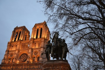 PARIS - Notre-Dame de Paris - 165177252