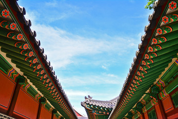 Fototapeta na wymiar Beauty of Changdeok Palace in Seoul