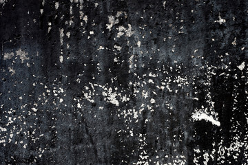 Fototapeta na wymiar weiße Sprenkler auf schwarzer Wand