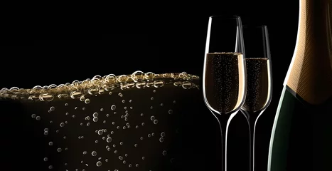 Photo sur Aluminium Alcool Motif champagne sur fond noir