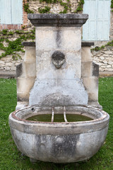 Naklejka premium Fontaine en Provence - Pernes les Fontaines (Vaucluse)