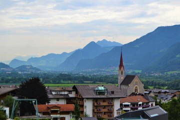 Fototapeta premium Dorf in den Alpen