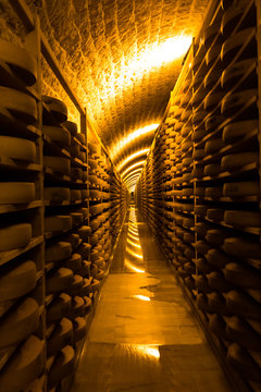 cave d'affinage de fromage dans le Jura