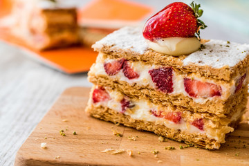 Strawberry puff mille-feuille with strawberry