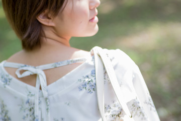 若い女性，ボディーパーツ