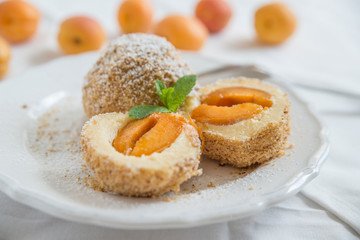 Marillenknödel, Aprikosenknödel 