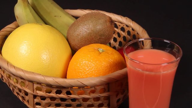 野菜ジュースとフルーツ