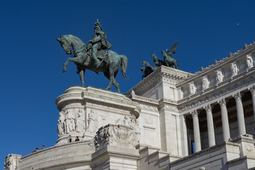 Altare della Patria (Victor Emmanuel) Horseman Statue - 165253640