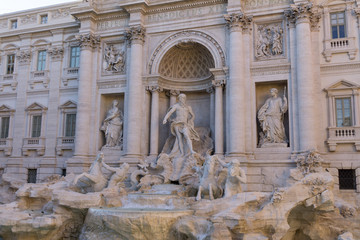 Trevi Fountain - 165254040