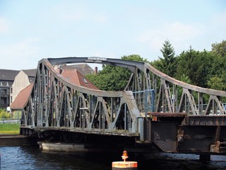 Brücke über den Ems Jade Kanal