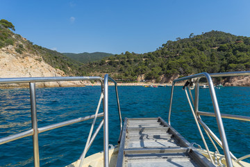 Naklejka premium Beautiful landscape view from a boat on the sea