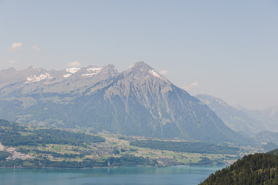 Interlaken, Harder Kulm, Thunersee, Niesen, Beatenberg, Berner Oberland, Aussichtspunkt, Seeufer, Wanderweg, Alpen, Sommer, Schifffahrt, Wassersport, Schweiz