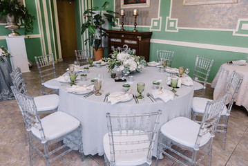 Wedding guest table in white and silver colors