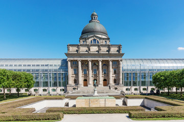 Obraz premium Bayerische Staatskanzlei in München
