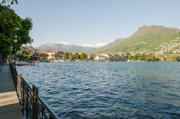 Lugano, Stadt, Altstadt, Luganersee, Seeufer, Uferweg, Uferpromenade, Wassersport, Monte Brè,...