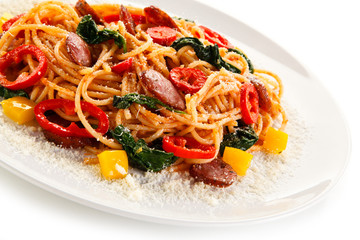 Pasta with tomato sauce and spinach