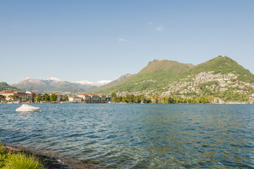 Lugano, Stadt, Altstadt, Luganersee, See, Seeufer, Uferweg, Schifffahrt, Motorboot, Monte Brè, Ausflugsberg, Frühling, Sommer, Tessin, Schweiz