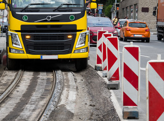 Schotterverdichtung mit LKW