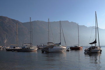 Fototapeta na wymiar Boat on Como's lake