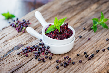 Produkte aus Holunder - Haolunderbeeren - Sambucus - Holler - Holder