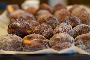 Krapfen mit Zucker