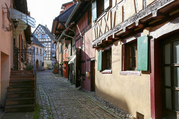 Frankreich, Eguisheim, Rundweg, Pflaster, Sommer