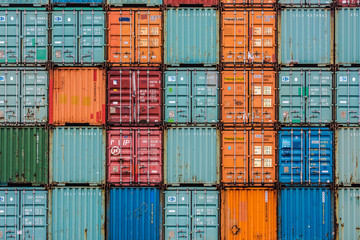 Container gestapelt