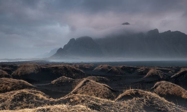 Stokksnes: Blick auf Berg Vestrahorn, Island