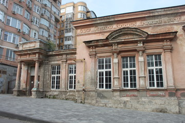 Fototapeta na wymiar Старое здание