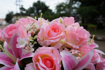 Artificial Flowers Use decorations and ceremonies.
