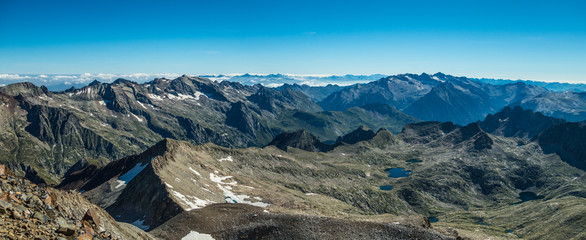 Pirineos mountain range view from Posets peak