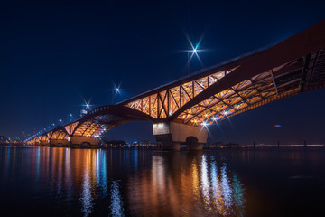 Fototapeta na wymiar Seongsan Bridge Night View