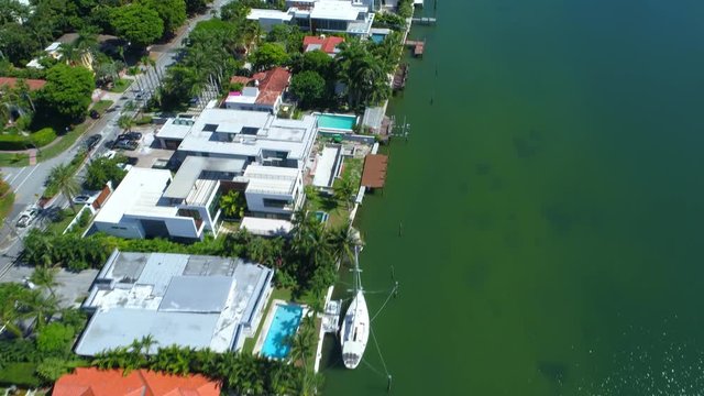 Aerial reveal Miami Beach La Gorce 4k 24p