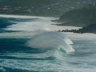 Forte houle, vague déferlante, La Réunion, série