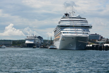 Kreuzfahrschiffe im Kieler Hafen