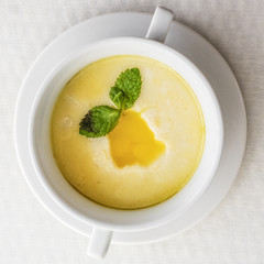 Manna porridge with butter
