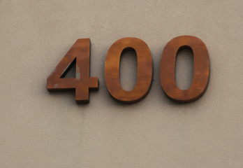 400