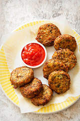Courgette fritters with ricotta, mint and lemon 