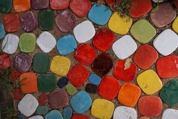 Bringing old tiles to the walls is a great design.